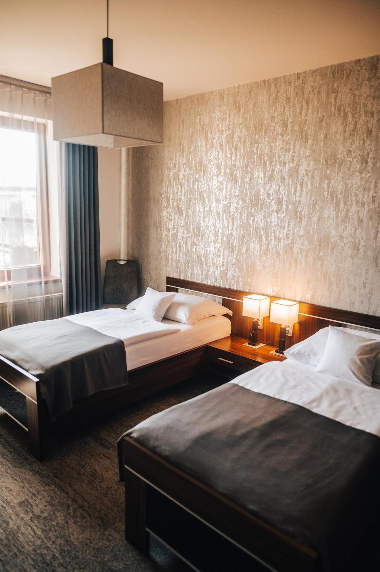 Hotel Elegance Sumperk ภายนอก รูปภาพ
